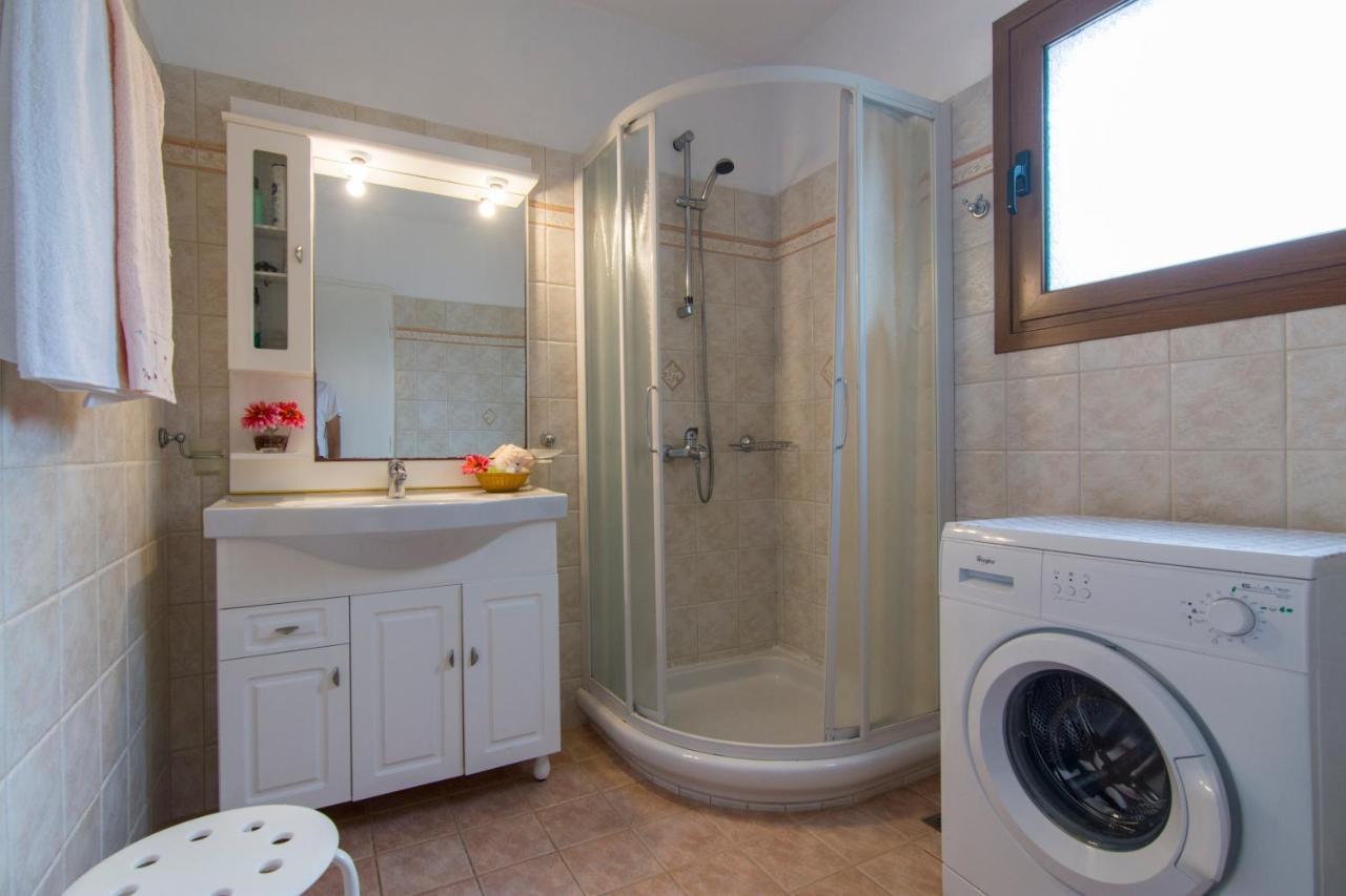 Natsios Apartments Vlachopoulátika エクステリア 写真